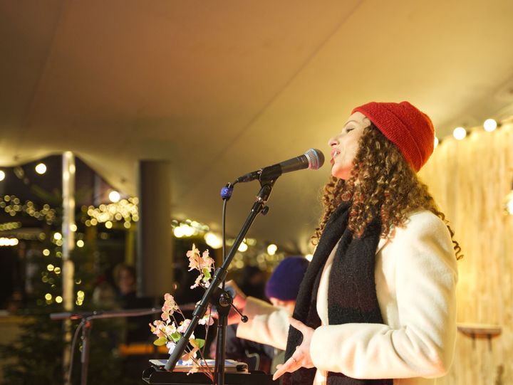 Kulturzelt Vielseitiges Programm im Kulturzelt des Stralsunder Weihnachtsmarktes