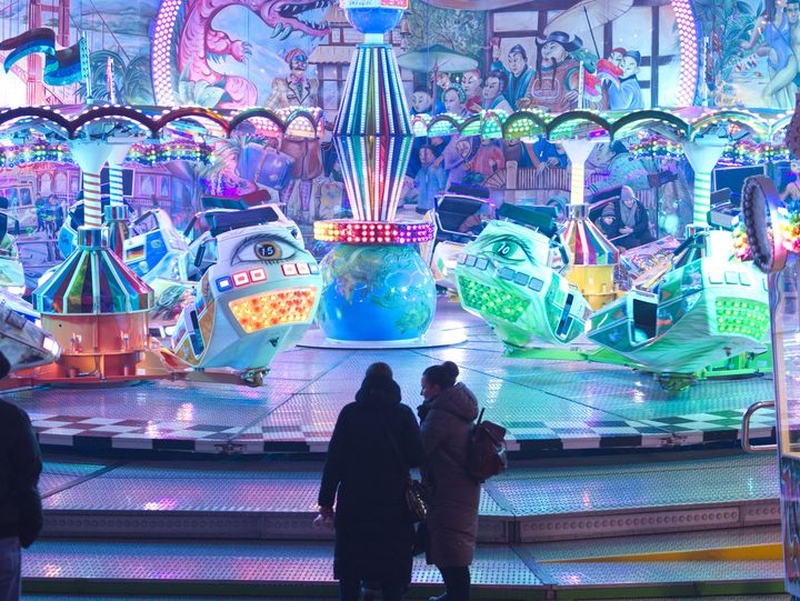 Stralsunder Weihnachtsmarkt Vielseitige Fahrgeschäfte auf dem Stralsunder Weihnachtsmarkt