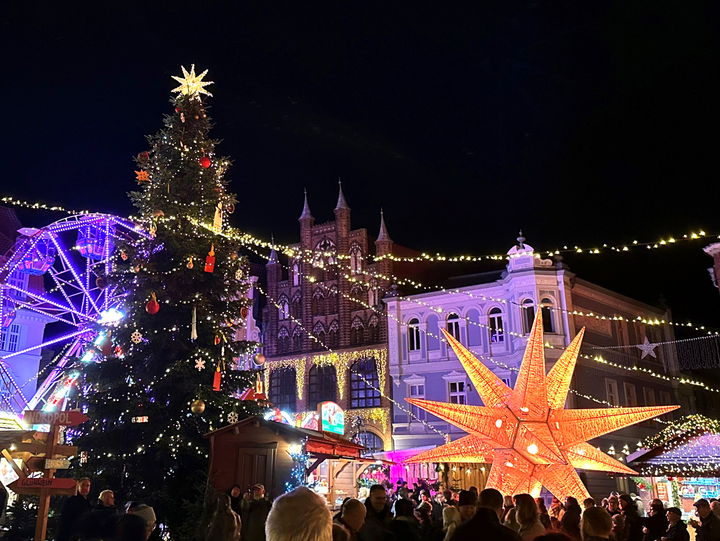 Eröffnung des Stralsunder Weihnachtsmarktes 2024 Eröffnung des Stralsunder Weihnachtsmarktes 2024