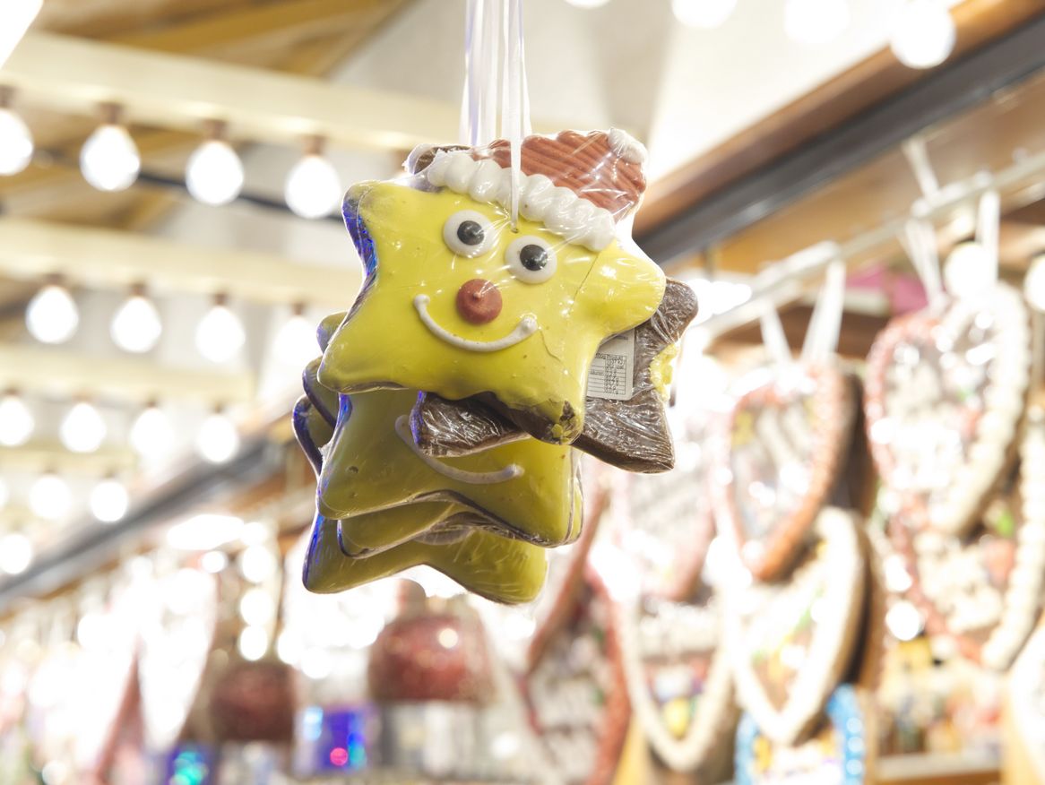 Stralsunder Weihnachtsmarkt Kulinarische Vielfalt und weihnachtliche Leckereien auf dem Neuen Markt in Stralsund